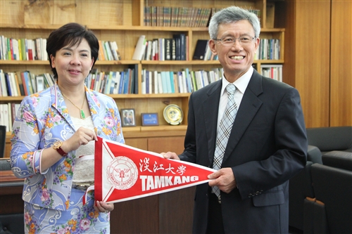 TKU Visits Sister Schools in Korea