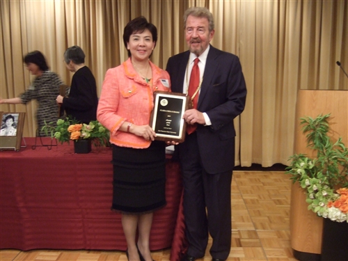 President Chang Honored as SF State Alumna of the Year