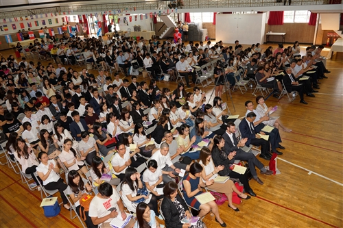 本校舉辦104學年度學生出國留學授旗典禮。