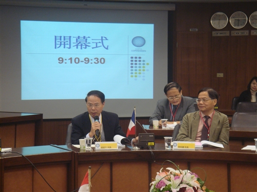 本校歐洲研究所舉辦「第五屆泛歐洲研究學術研討會--台灣因應哥本哈根聯合國氣候會議之反思：兼論歐盟與俄羅斯的立場與作為」研討會，探討在聯合國的架構下，歐盟與俄羅斯如何制訂與推動環保政策，以及「後京都」機制將如何發展，作為台灣制訂相關政策之參考。