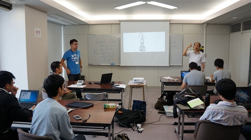 本校與日本東北大學及仙台高專合辦機器人暑期營。