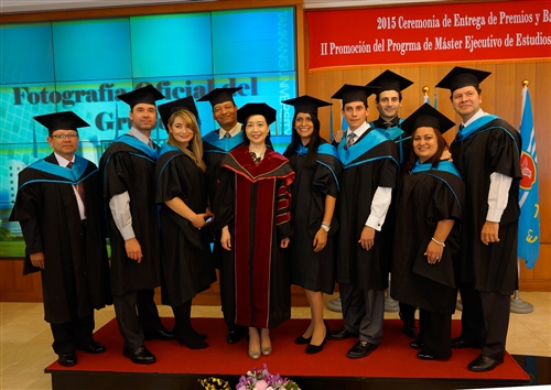 亞洲研究所數位學習碩士在職專班舉辦第2屆畢業典禮。