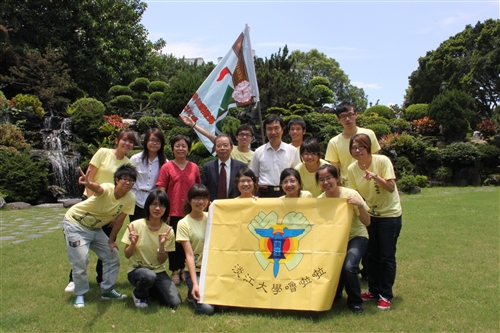 本校近300位社團師生利用暑期赴國內外進行服務學習。