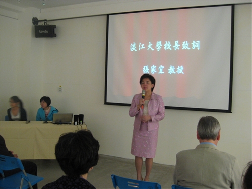 歐洲聯盟研究中心於本週在黑天鵝展示廳舉辦「瑞士漫畫展暨歐洲主題講座」，展出瑞士漫畫家作品，藉由「漫畫」看出瑞士的藝術風格，也更了解歐洲國家的思想、文化。