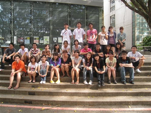 「2010年兩岸大學師生台灣社會文化體驗營」交流活動，本週在淡水校園進行。