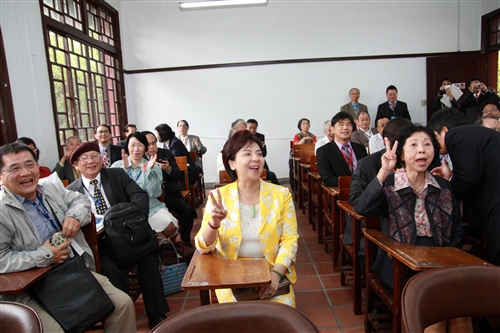 Chinese Palace-style Classrooms Receive High-Tech Makeover