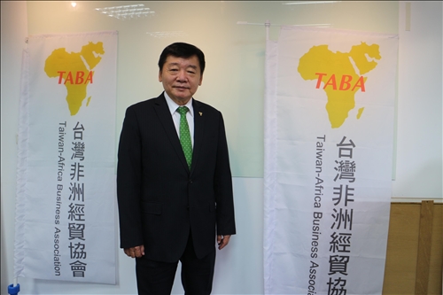 英文系傑出系友孫杰夫 致力臺非經貿交流