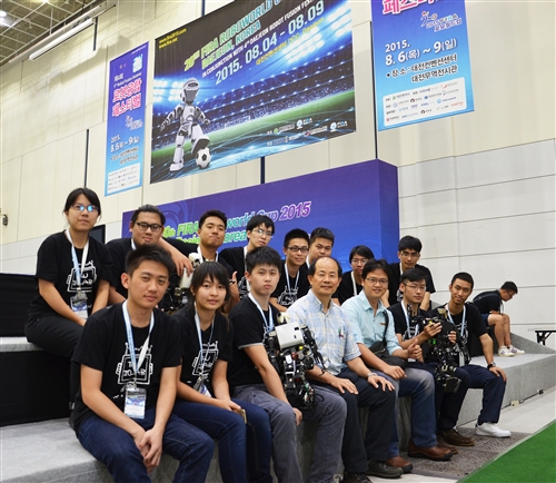 機器人研發團隊再傳捷報，蟬聯FIRA世界盃機器人足球賽冠軍。