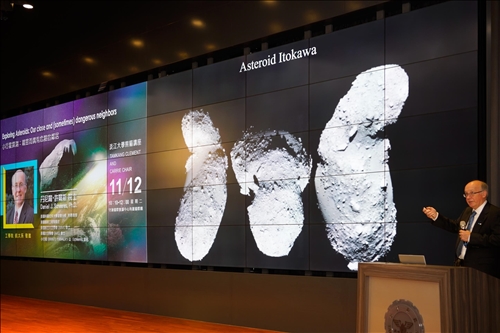 12-Dr. Daniel J. Scheeres演講(馮文星攝影)