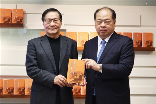 前校長陳雅鴻紀念專輯X紀念展 淡江人共懷儒雅鴻志一書生