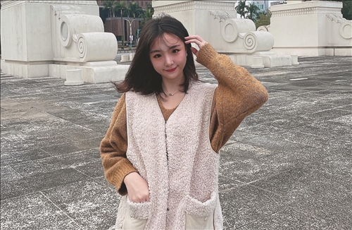 公行四歐陽妤婷 優秀青年 Young飛全球行動計畫奪特優