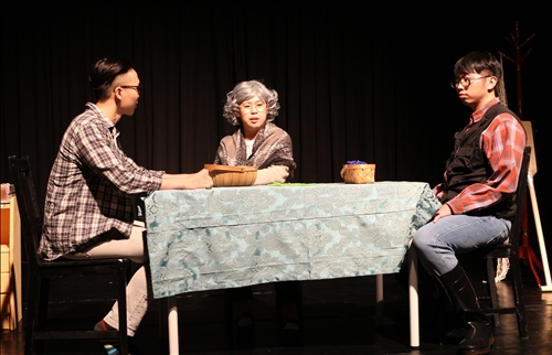 西語系畢業公演 《沒有漁夫的漁船》