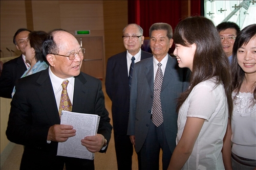 永懷創辦人張建邦博士