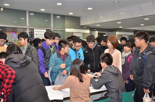 The Ninth Annual Chung Ling Chemistry Competition Takes Place On Tamkang Campus