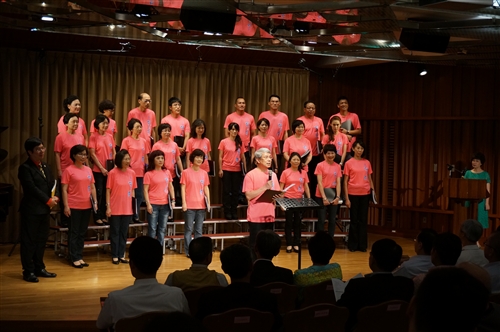 「淡江花月夜」女教職員聯誼會合唱團第三度熱演。