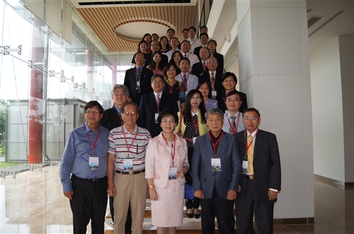 本校與陳水來文教基金會共同舉辦「2014淡江大學校友校長教育高峰會」。