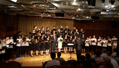 「淡江花月夜」女教職員聯誼會合唱團第三度熱演。