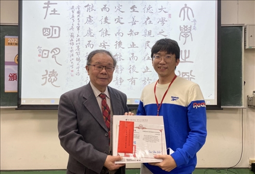 大專書法賽e筆創新 蘇品維奪冠