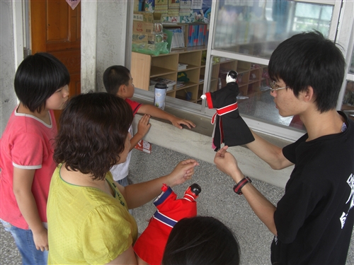 Lanyang Lends a Helping Hand