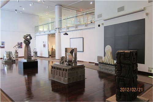 文錙藝術中心舉辦《雕塑與環境的對話》。