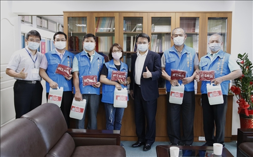 本校提供次氯酸水 敦睦芳鄰攜手抗疫