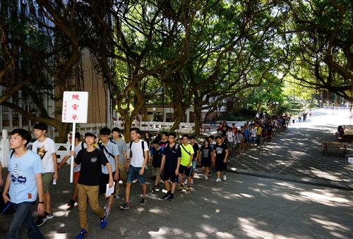New Students Enter Campus Old School