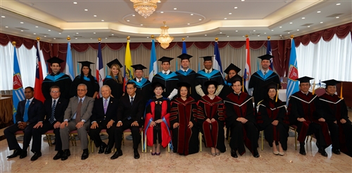 亞洲研究所數位學習碩士在職專班舉辦第2屆畢業典禮。