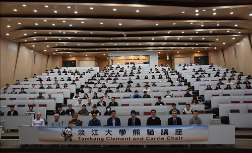 熊貓講座(15)化學系_九州大學安達千波矢分享有機發光二極體技術