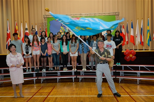 本校舉辦103學年度學生出國留學授旗典禮。