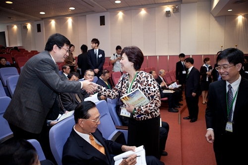本校財務金融學系於3月5、6日二天在本校台北校園中正紀念堂舉辦「2010年第七屆金融市場與趨勢研討會」，邀集國內及兩岸產官學菁英，共同研討為目前與未來的金融市場與發展趨勢，分享其看法與意見，精確地洞悉世界經濟動脈，帶來新的啟示與契機。