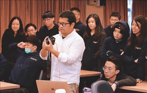 劉子正〈人樹之間〉再獲金鼎獎