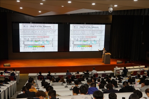 Dr. Philip Li-Fan Liu Delivers 9th Lecture of the Tamkang Clement  and Carrie Chair Lecture Series