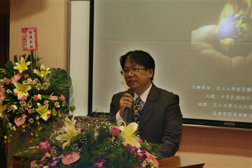 本校商管聯合碩士在職專班舉辦「2009年全球暖化下企業因應策略研討會與未來趨勢個案情境演練工作坊」，邀請校友也是成功的企業家陳飛龍等知名人士蒞會演講，共同探討全球暖化下企業未來之因應策略。