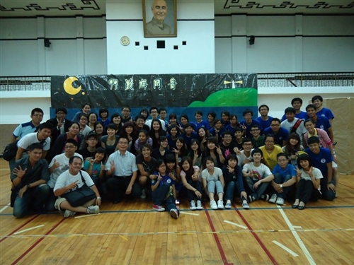 本校舉辦「淡海同舟」--99學年度社團負責人研習會，以社團負責人的領導、專業技能、人際關係等為研習主軸，延續社團文化。