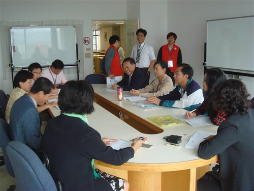 2009台灣國際安全學校暨安健學校論壇在本校淡水校園覺生國際會議廳舉行，與會人員共同探討台灣、美國與日本之安健學校推動制度、經驗與成果。