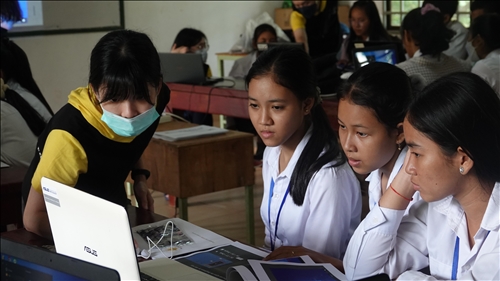 經探世界 愛寨國際 經濟系赴柬埔寨宣導永續