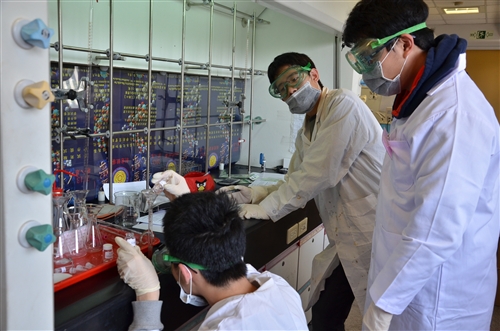 The 2013 Chung Ling Chemistry Competition