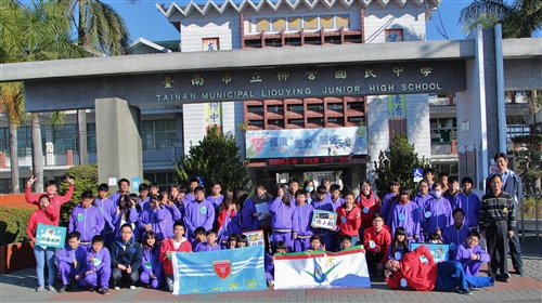 The Bright Light Science Service Team Heads to Liu Ying Junior High School