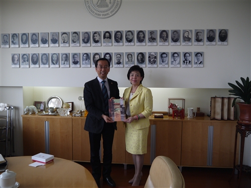 張校長與戴副校長訪問上海交通大學及姊妹校華東師範大學。