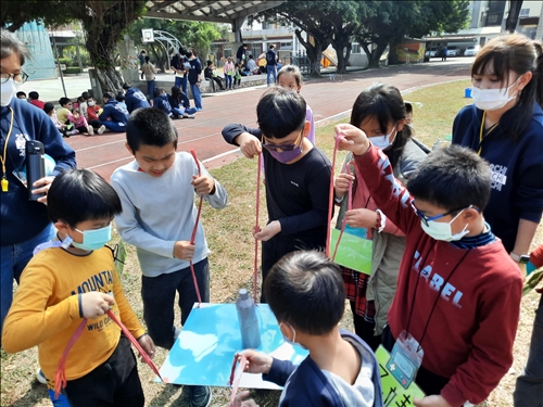 寒假服務隊返鄉回饋所學寓教於樂