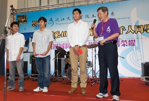 歡慶本校創校59週年，舉辦校慶慶祝大會、校友返校歡迎茶會、資訊工程學系團團圓圓千人同學會、第7屆校慶蛋捲節等豐富多元的校慶系列活動，全校展現活潑與創意並同賀淡江生日快樂！