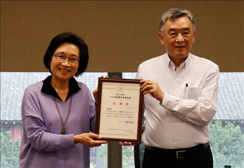 金鷹校友王紹新 鼓勵學弟妹勇闖天下