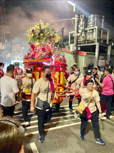 同仁扶轎