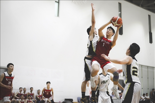 13-本校男籃隊與澳門科技大學比賽實況。