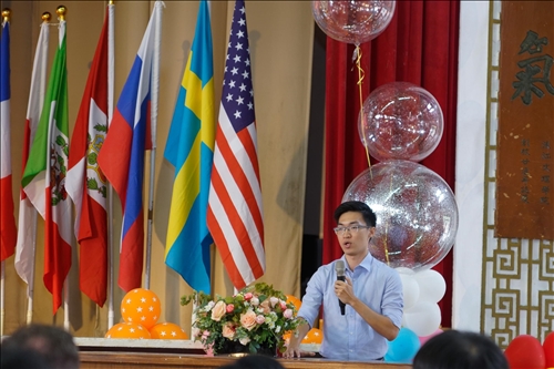 展翅啟航•遨翔全球～大三出國授旗典禮