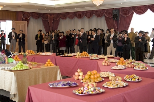 本校戊子年新春團拜茶會於2月18日（星期一）上午10時在淡水校園覺生國際會議廳舉行，團拜活動由校長張家宜主持，祝賀全體同仁在新的一年好運「鼠」不完。