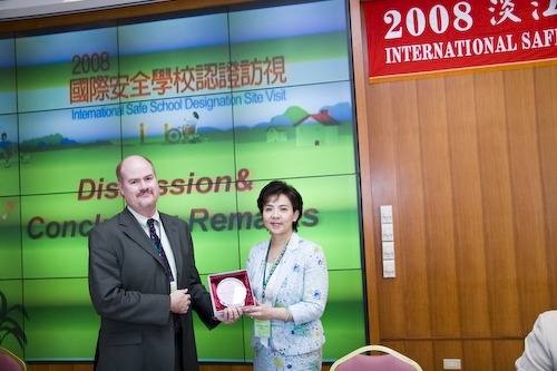 世界衛生組織WHO國際安全學校委員會主席Mr. Max L. Vosskuhler等一行人，蒞校進行國際安全學校（International Safe Schools，簡稱ISS）認證訪視，本校向全世界第一所大學通過健康安全校園認證邁進。