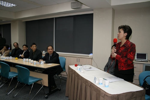 「淡江網路校園實境體驗秀SHOW」於今日在台大校友聯誼會館舉行，校長張家宜親自主持記者會，展現本校網路校園的多樣性。