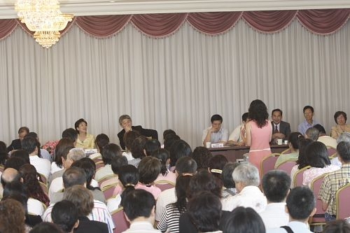 96學年度新生開學典禮暨入學講習於11及12兩日在淡水校園舉行，校長張家宜親臨主持，新生登上克難坡開啟三環五育的教育大門。