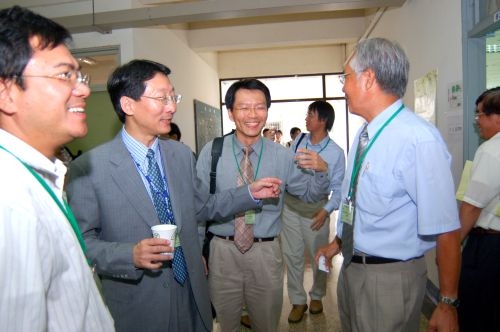 土木工程學系、中國土木水利工程學會、中華民國建築學會主辦，美國Google公司協辦九十六年電子計算機於土木水利工程應用研討會於9月6、7日在淡水校園舉辦，校長張家宜親臨致詞。